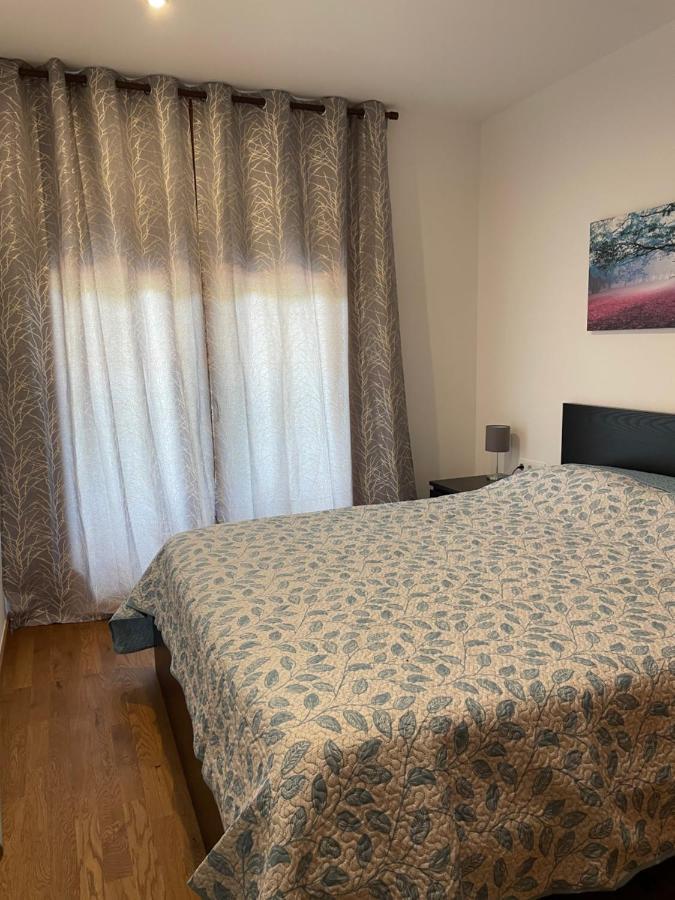 Precioso Calido Apartamento En Sort Con Terraza Lägenhet Exteriör bild