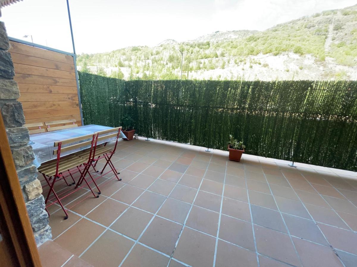 Precioso Calido Apartamento En Sort Con Terraza Lägenhet Exteriör bild